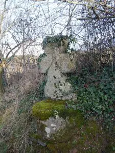 Photo de la croix de type Crozant dite Croix d'accès à Pillemongin