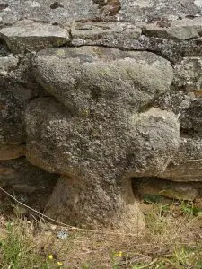 Photo de la croix de type Crozant dite Croix d'accès à l'Age Laurent
