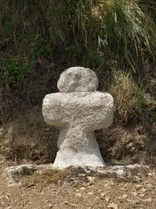 Photo de la croix de type Crozant dite Croix d'accès à Laigue - Photo de Patrice Cornette