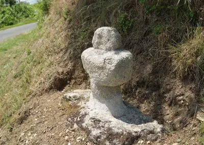 Photo de la croix de type Crozant dite Croix d'accès à Laigue - Photo de Patrice Cornette