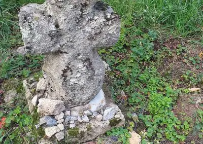 Photo de la croix de type Crozant dite croix d'accès à la Chapelle-Baloue