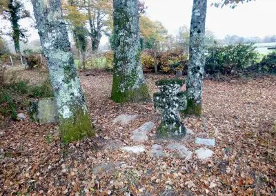 Photo de la croix de type Crozant dite croix d'accès au Perthuis ou croix Meunier