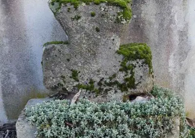 Photo de la croix de type Crozant dite croix d'accès à Maisons - Sur la route